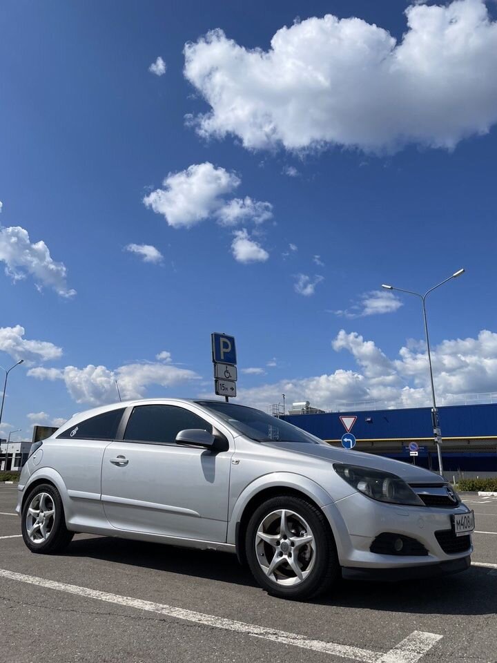 Opel Astra GTC: фото владельца