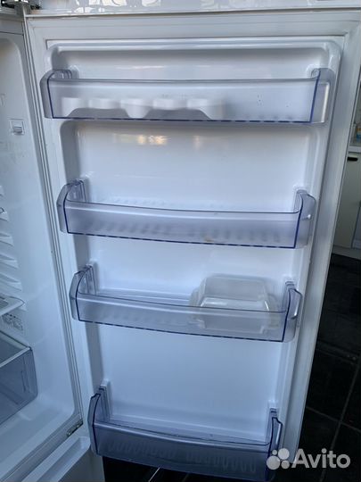 Холодильник Beko CS 325000