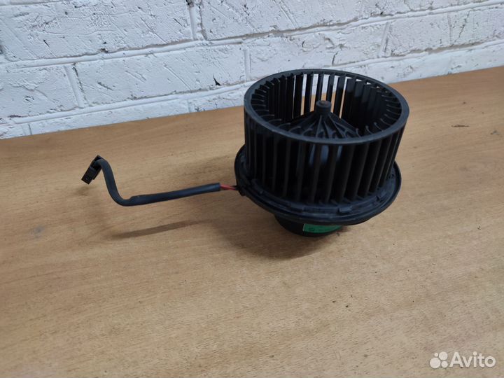 Моторчик печки(отопителя) VW Transporter T4