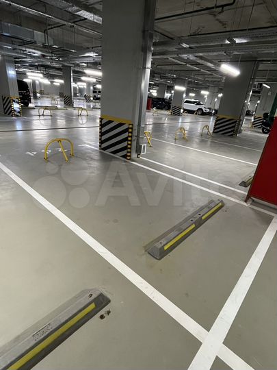 Машиноместо, 14 м²