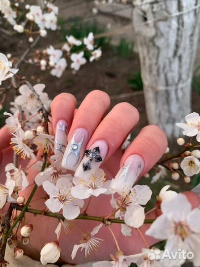 Наращивание ногтей