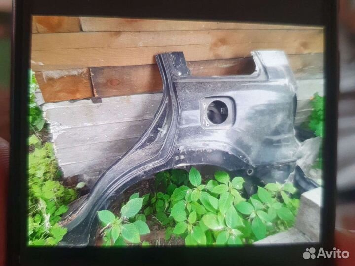 Продам крыло RAV 4