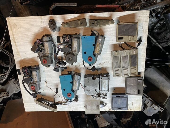 Моторчик люка Volkswagen Audi 100 c3 c4 Golf MK3