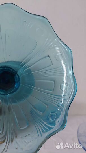 Вазы цветное стекло на ножке