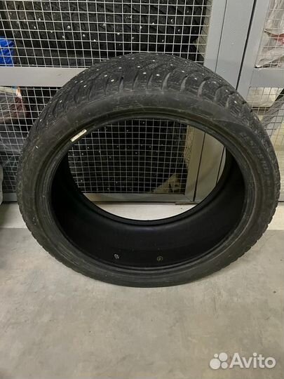 Pirelli Ice Zero 2 255/35 R19