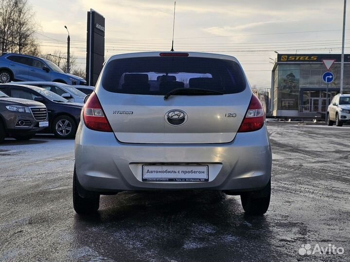 Hyundai i20 1.4 AT, 2010, 110 000 км