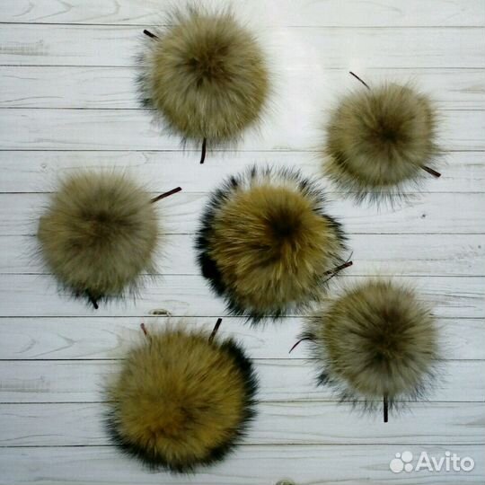Меховые помпоны
