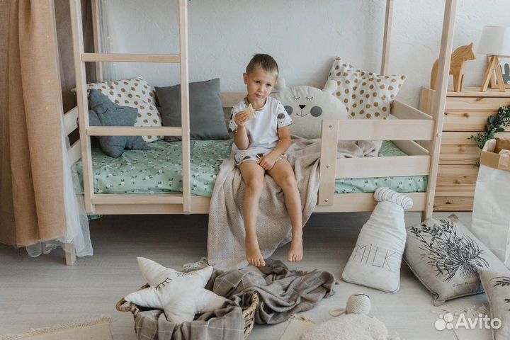 Двухъярусная кровать из массива сосны