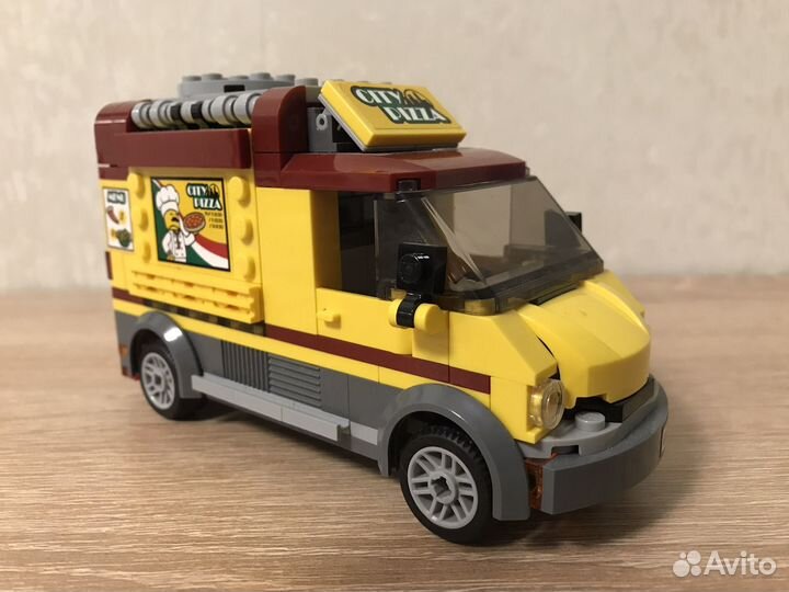 Lego City 60150 Pizza Van