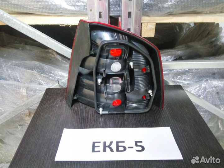 Фонарь левый Skoda Octavia