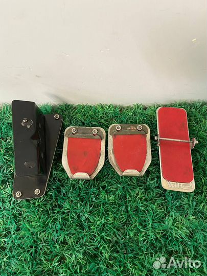 Накладки sti на механические Педали Subaru