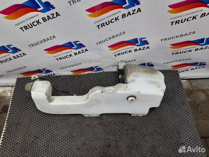 Бачок омывателя лобового стекла