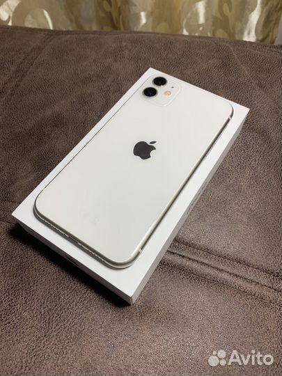 iPhone 11, 64 ГБ