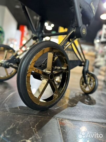 Cybex Priam IV 2 в 1 by Jeremy Scott