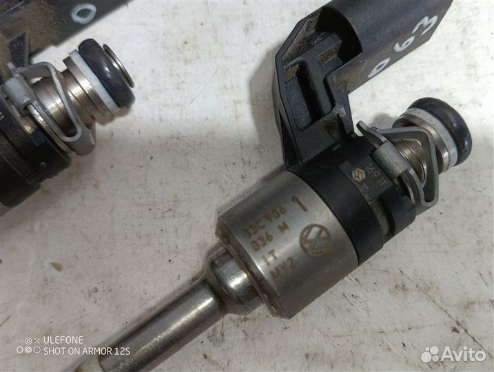 Форсунка топливная Volkswagen Passat B7 1.4 caxa