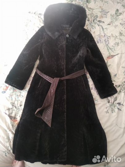 Шуба мутоновая с капюшоном