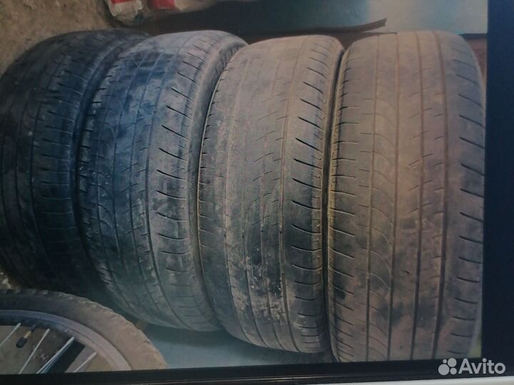 Bridgestone Dueler A/T 235/55 R20