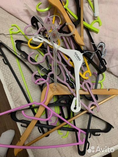 Вешалки для одежды