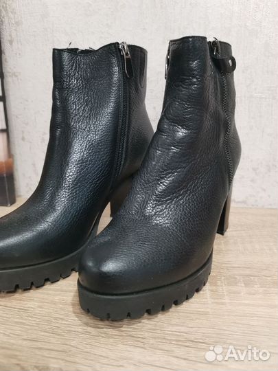 Зимняя обувь женская 38 размер