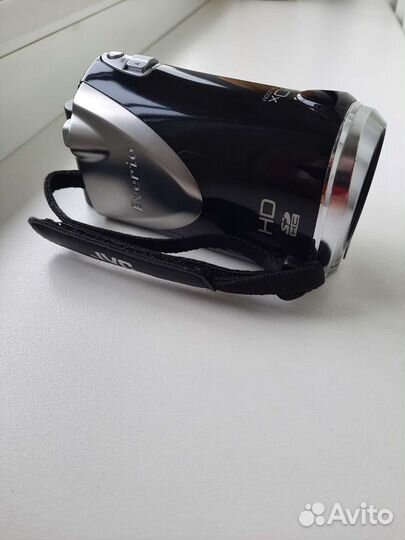 Видеокамера цифровая JVC Everio