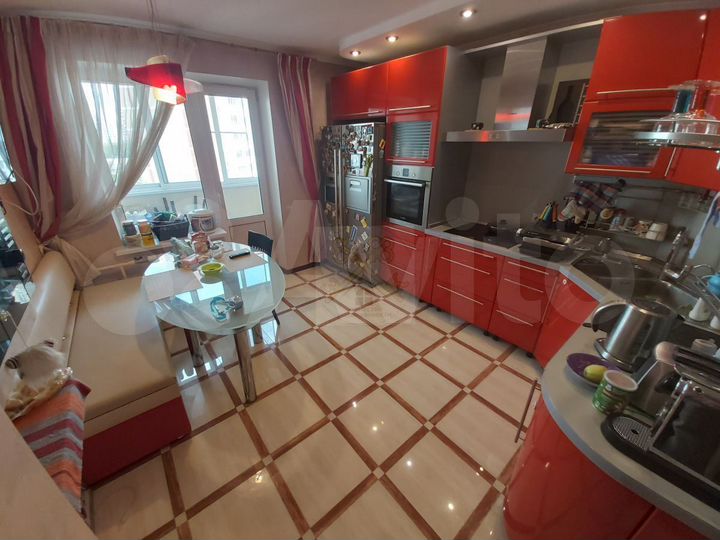 2-к. квартира, 92,4 м², 4/10 эт.