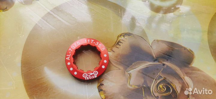 Гайка на кассету велосипеда