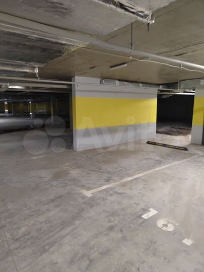 Машиноместо, 18 м²