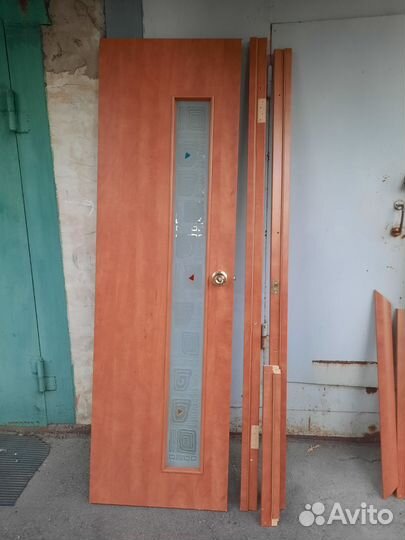 Двери межкомнатные деревянные с красивым стеклом