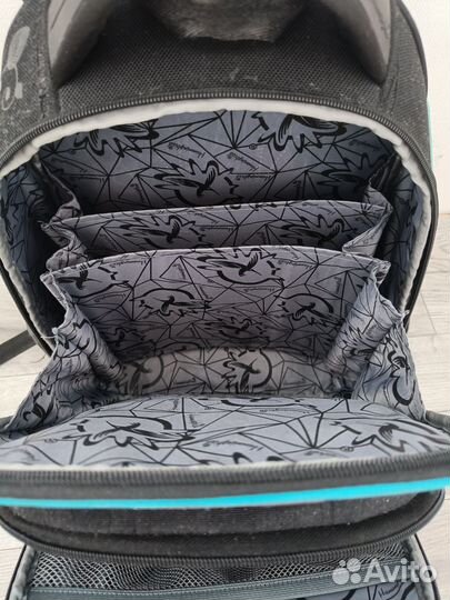 Рюкзак школьный Hummingbird