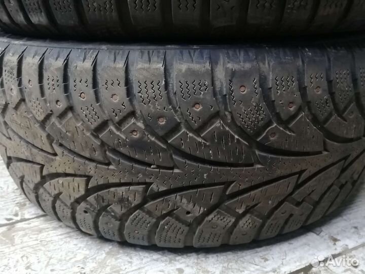 Hankook Winter I'Pike 215/50 R17