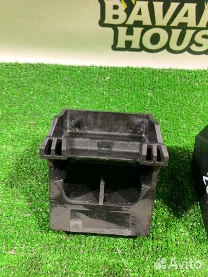 Кронштейн радиатора Bmw 5 E60 N62B48B 2008