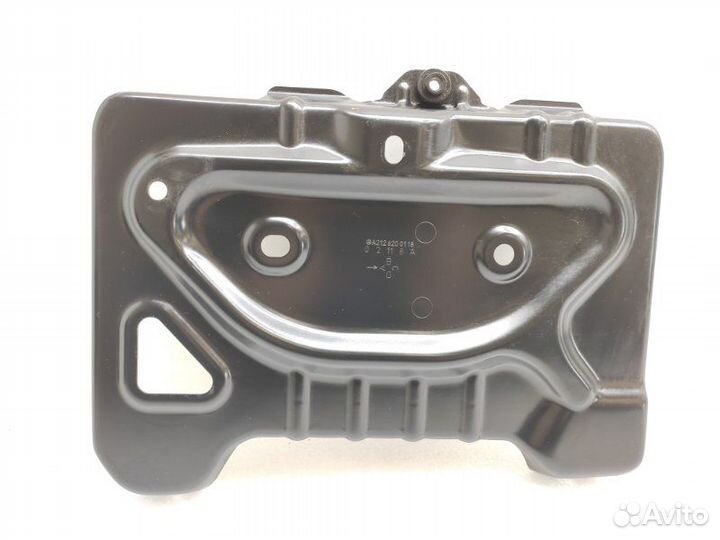 Крепление аккумулятора Mercedes-Benz Cls-Class