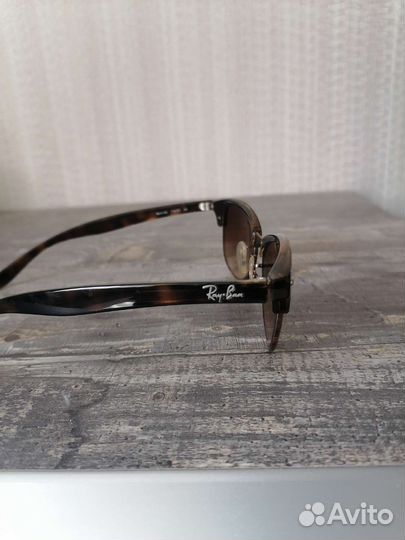 Солнцезащитные очки ray ban