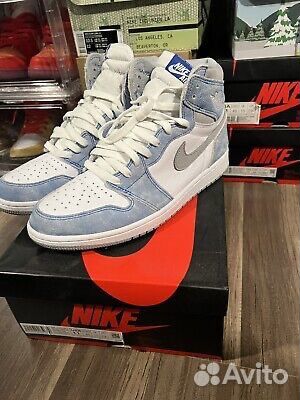 Air Jordan 1 Hyper Royal Smoke Grey
