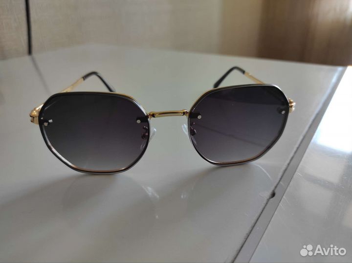 Солнцезащитные очки женские