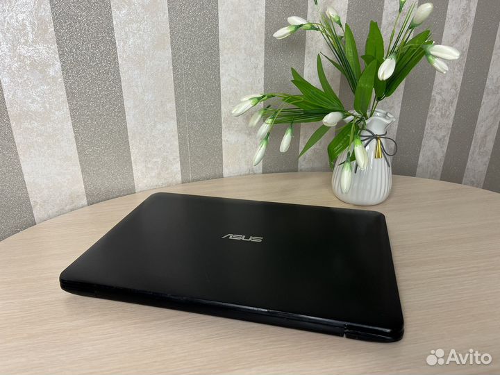 Игровой asus/920m/i3/SSD/256GB/8GB RAM