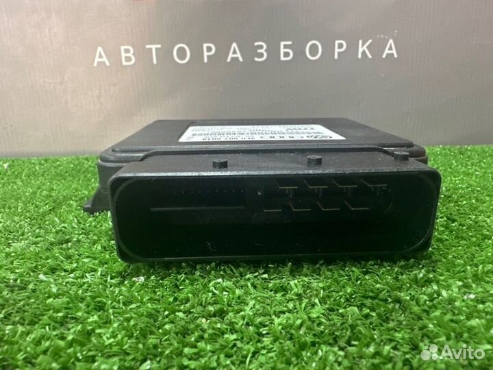 Блок управления стояночным тормозом Audi A6 C6