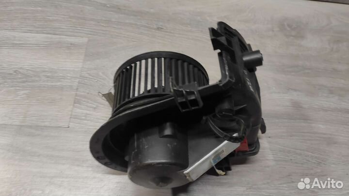 Моторчик печки VW Polo 6N