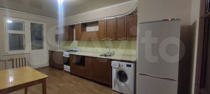 2-к. квартира, 60 м², 8/10 эт.