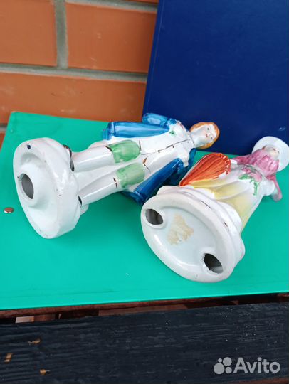 Европейский фарфор Кавалер Девушка с зонтом