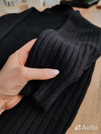 Свитер шерстяной женский 42 s