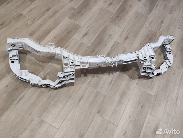 Панель передняя с дефектом Ford Kuga 2