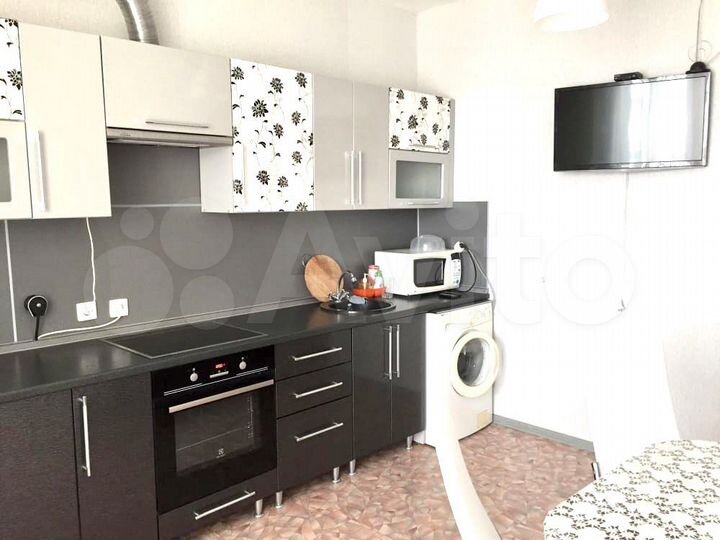 2-к. квартира, 50 м², 2/10 эт.