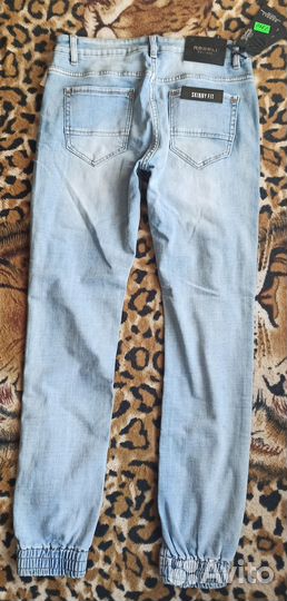 Джинсы мужские