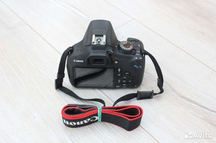 Зеркальный фотоаппарат Canon Digital EOS 1200D