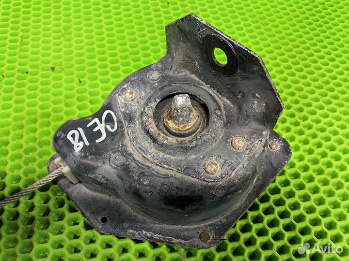 Крепление запаски Cadillac Escalade GMT800