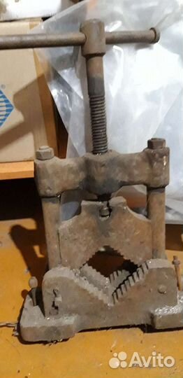 Тиски для труб