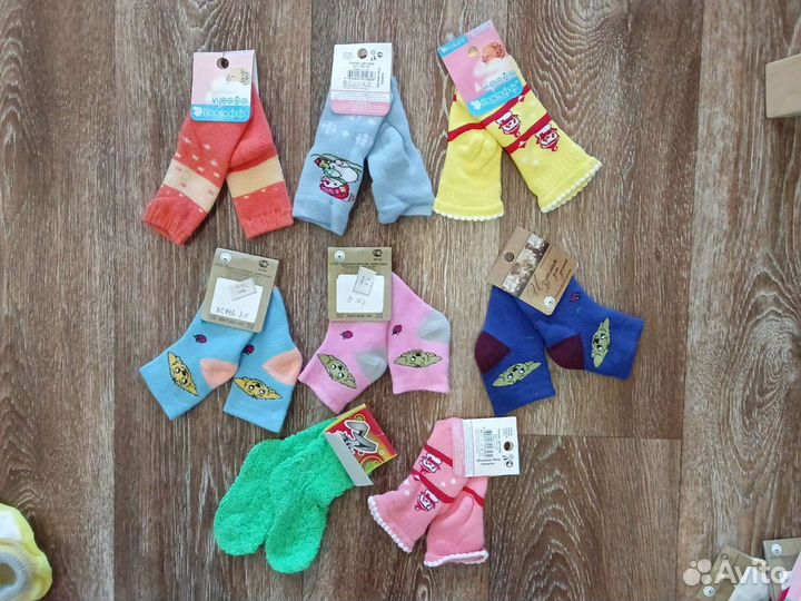 Пинетки, носочки на новорожденных