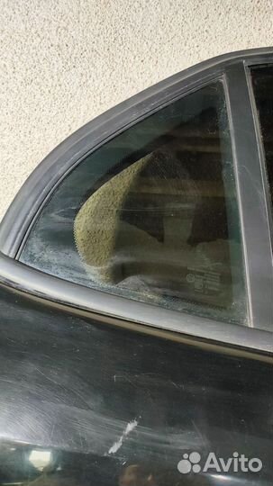 Стекло двери задней правой (форточка) для saab 9-3
