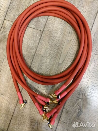 Акустический кабель Van den Hul The Revelation